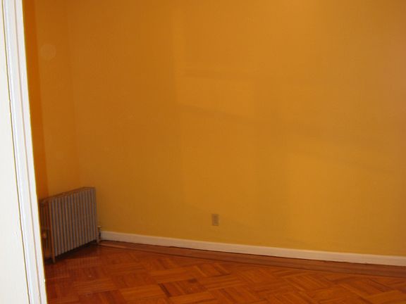 4th image of 9324 239th St APT 2R