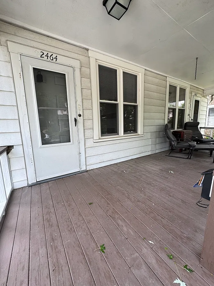 3 bed, 1.0 bath, $1,600 — Photo 2