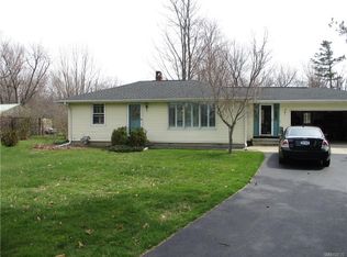 6223 Old Lake Shore Rd, Lake View, NY 14085