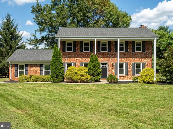 459 Burch Ln, Boyce, VA 22620