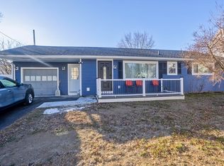 10 View St, Holyoke, MA 01040