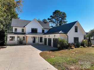 20133 Riverchase Dr, Cornelius, NC 28031