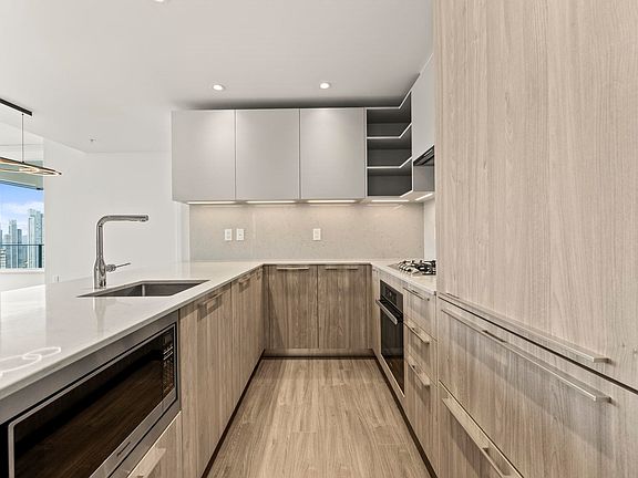 4th image of 6699 Dunblane Ave #2902