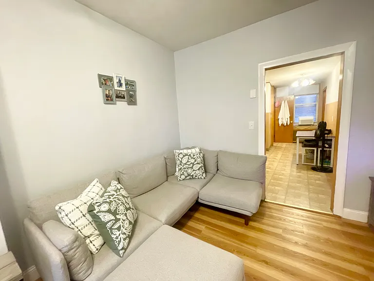 31 Cooper St #2 — Photo 2