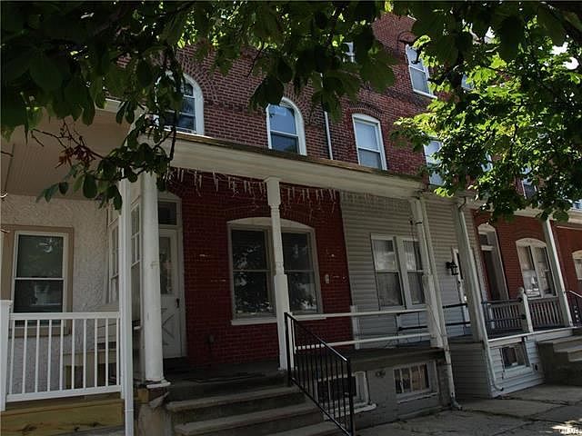 2nd image of 1330 Chew St