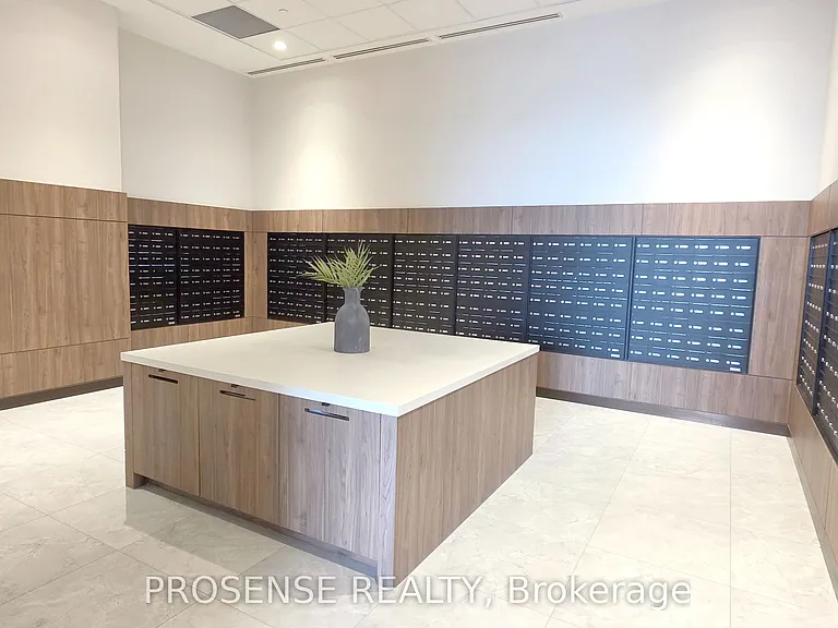 15 Skyridge Dr #703 — Photo 4