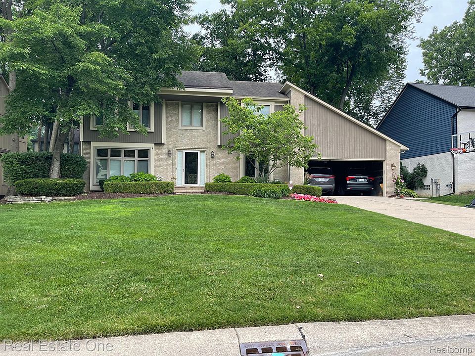 1st image of 30633 Sunderland Dr