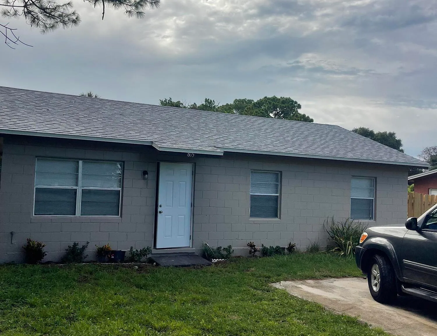 3 bed, 1.0 bath, 925 sqft, $1,800 — Photo 1