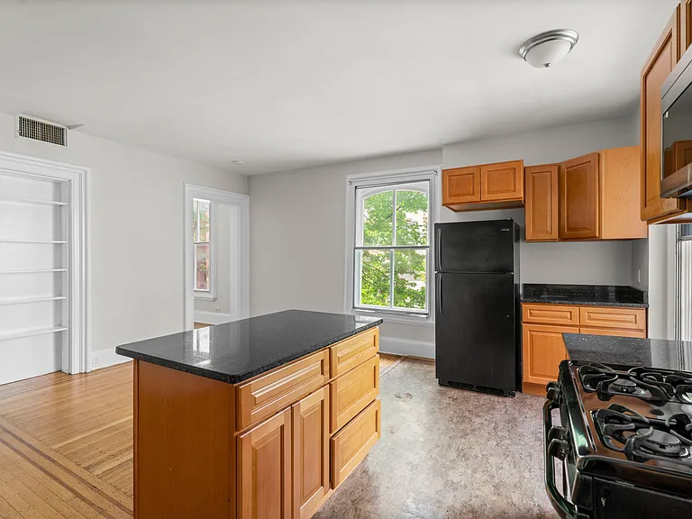 505 Cathedral St #2 — Photo 6