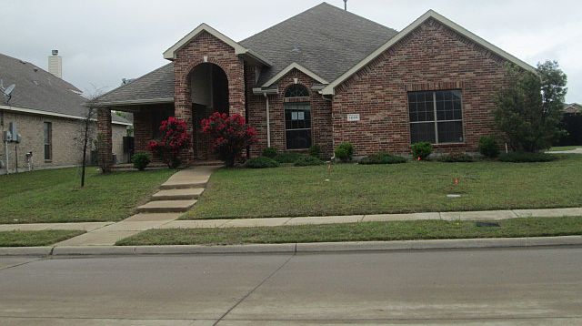 1st image of 1205 Yorkshire Dr