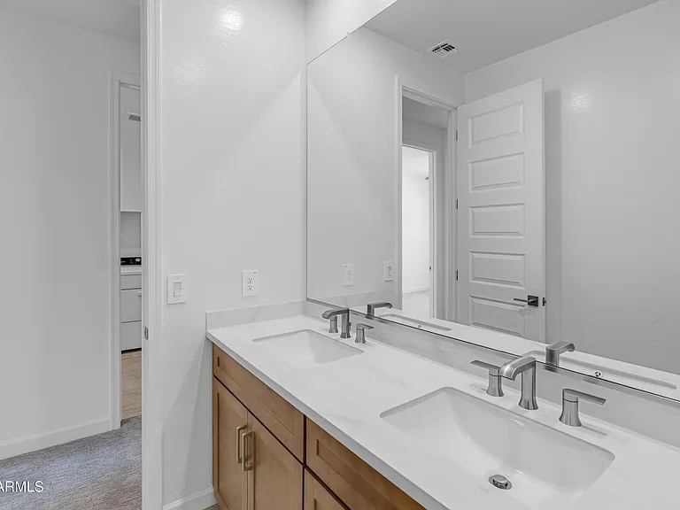 9817 S 12th St — Photo 38