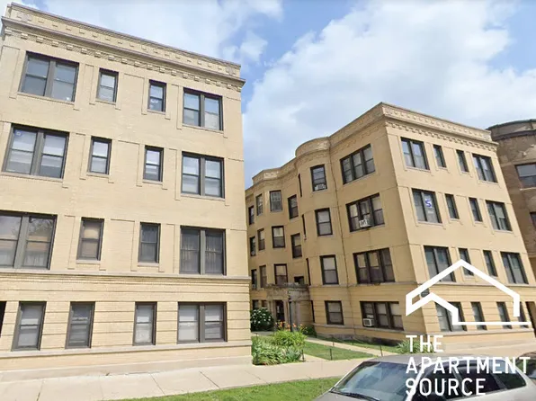 3910 N Pine Grove Ave #2, Chicago, IL 60613
