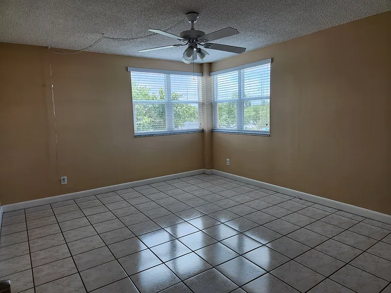 5820 N Church Ave #311 — Photo 10