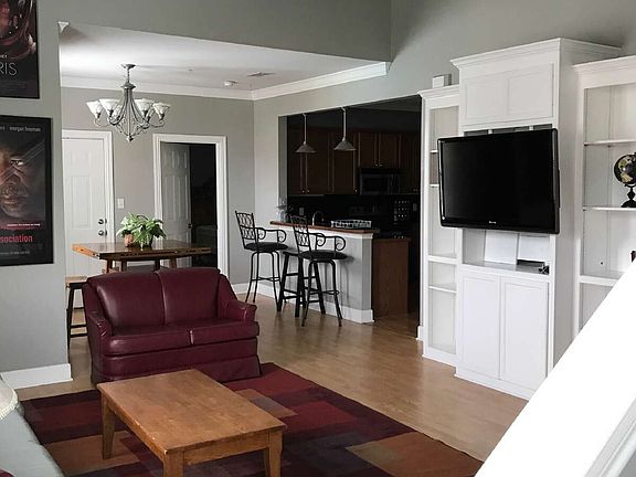 4th image of 801 Luther St W Unit 408
