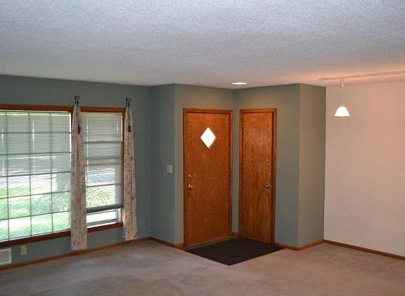 2nd image of 6901 Eliot View Rd