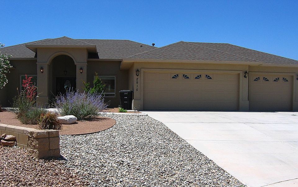 1st image of 2915 Desert Breeze Ct