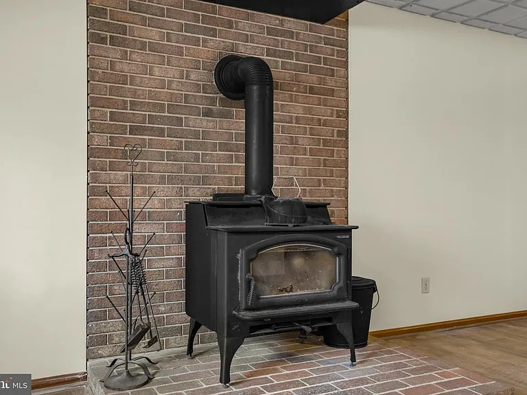 22397 Armstrong Dr — Photo 39