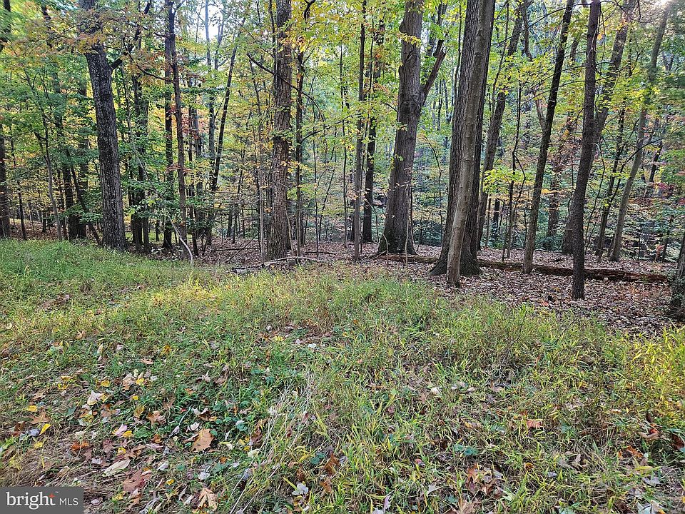 2nd image of 22-23 Dogwood Ln #24