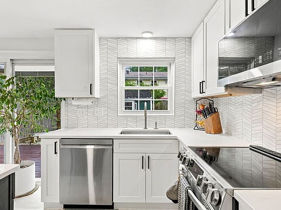 3rd image of 21 Orchard Ave #B