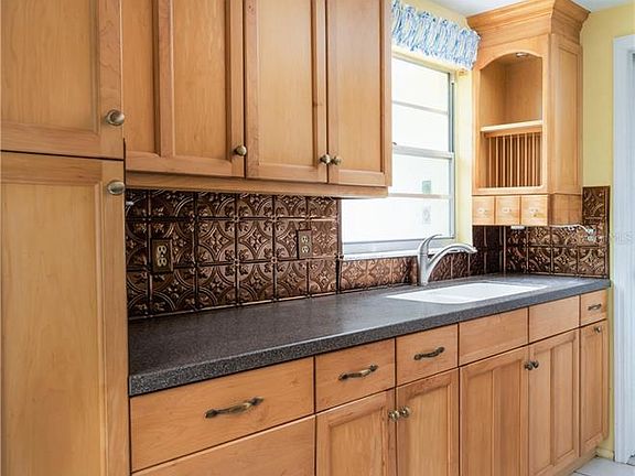 3rd image of 2816 Edenwood St