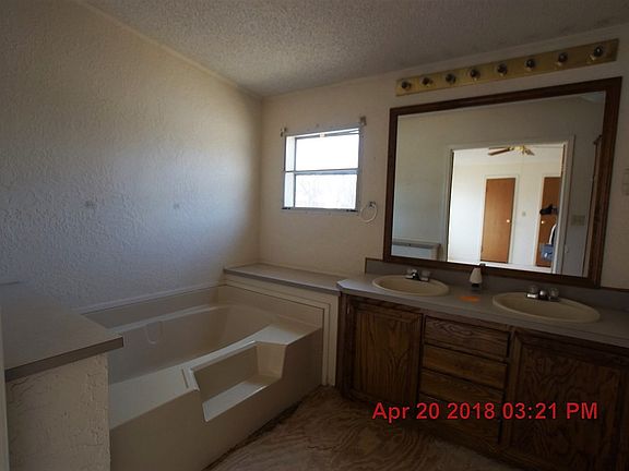 4th image of 222 N Osage St