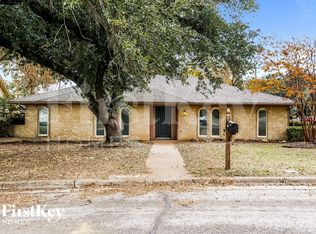 2012 Garden Oaks Dr, Arlington, TX 76012