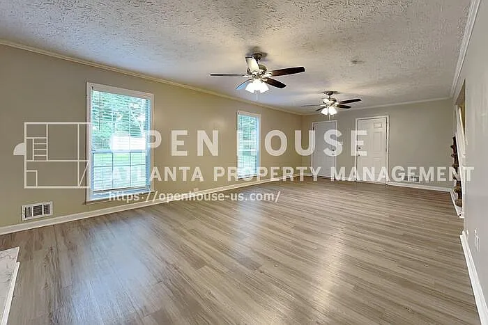 2075 Pinella Dr — Photo 4