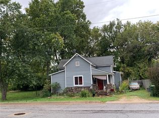 W Persimmon N 6th St, Rogers, AR 72756
