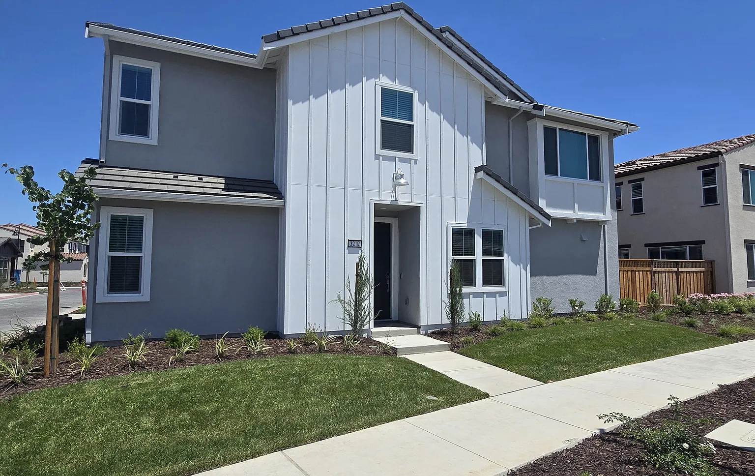 3217 Shrute Dr photo 1