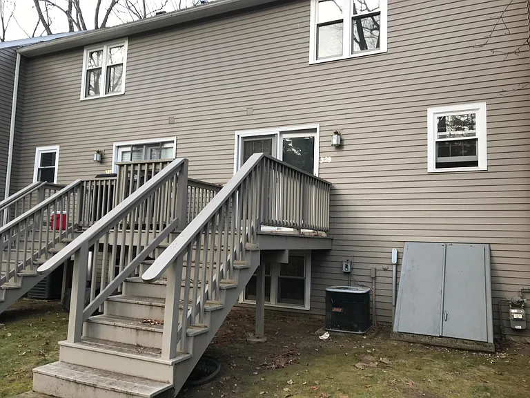 328 Wellman Ave — Photo 15