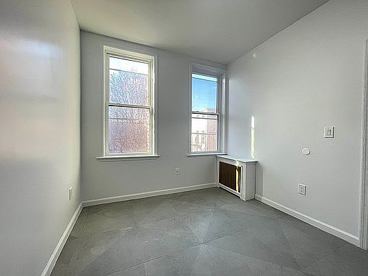 3rd image of 42 Wilson Ave APT 3L