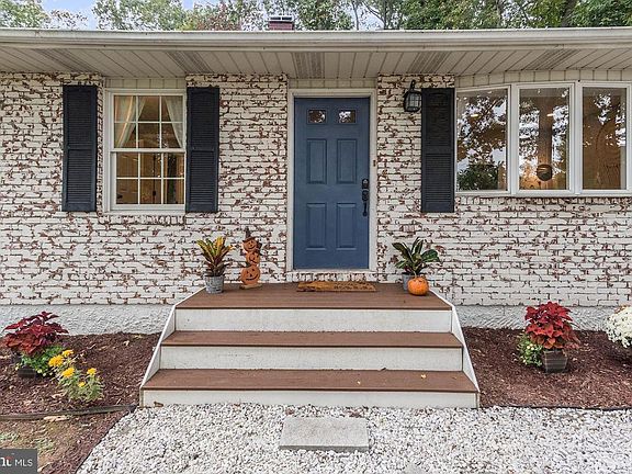 3rd image of 3698 Clydesdale Road Way