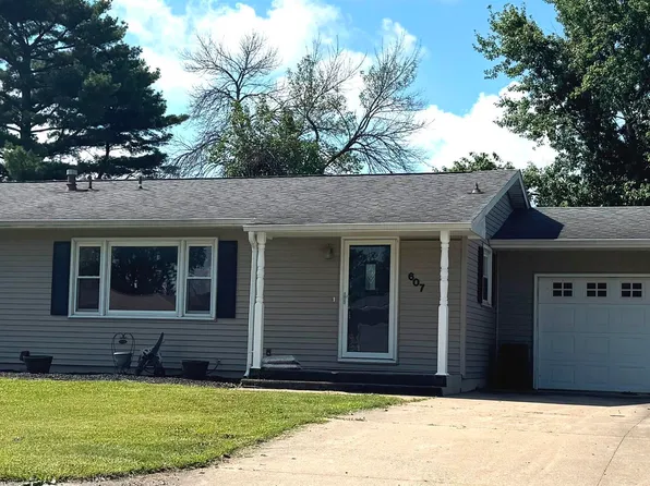 607 Bel Air Dr, West Point, IA 52656