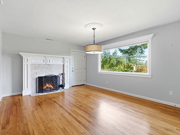 2nd image of 13166 SE Ridgecrest Rd