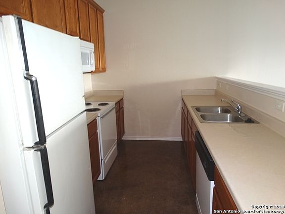 3rd image of 10822 Mathom Lndg APT 3