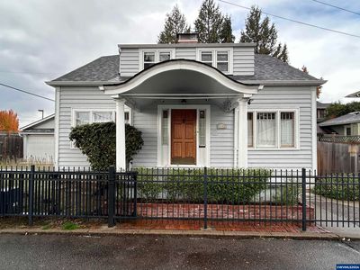 1498 Court St NE, Salem, OR, 97301