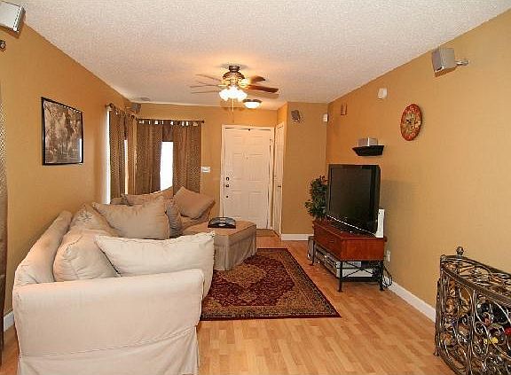 3rd image of 353 S Red Tail Ln