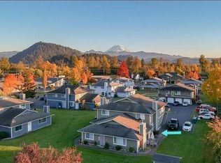 220 Charwila Ln APT A, Enumclaw, WA 98022