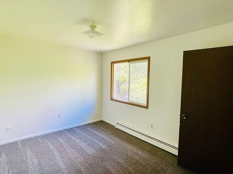 1113 Larch St — Photo 15
