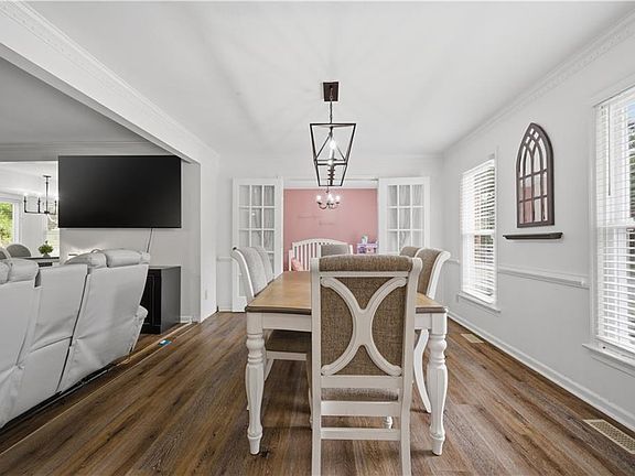 5th image of 2744 Horseshoe Dr