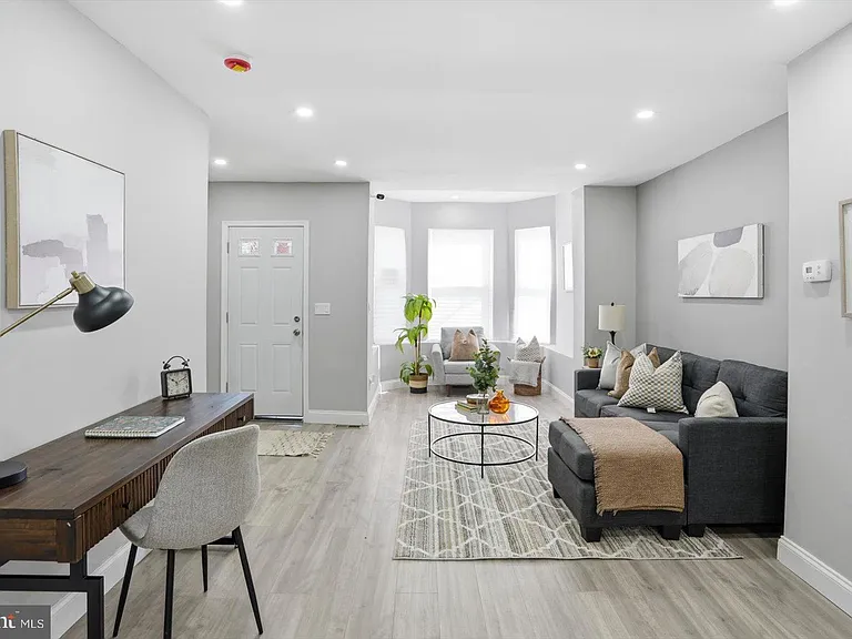 2536 Garrett Ave — Photo 9