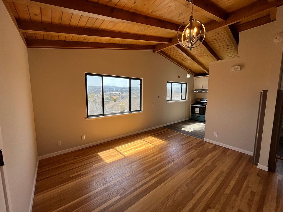 1st image of 533 2nd Ln