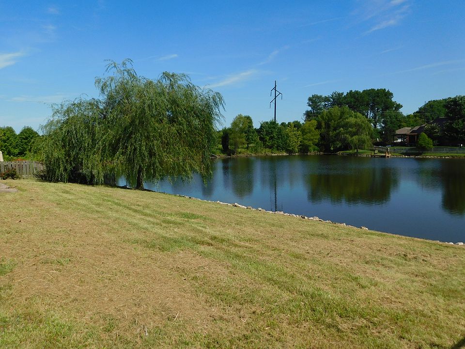 1st image of 10692 Midway Dr