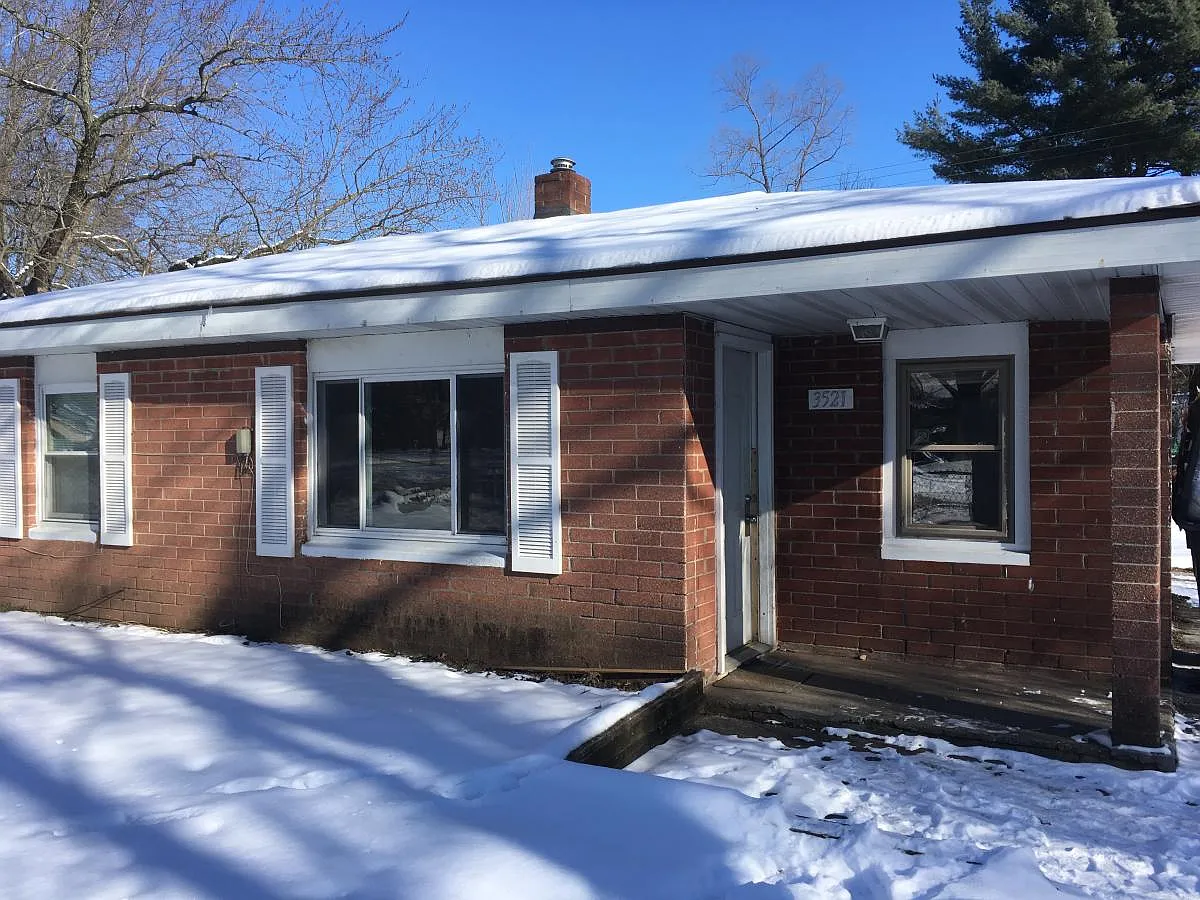 3521 Wisconsin St photo 1