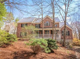 34 Hardy Rd, Bedford, NH 03110