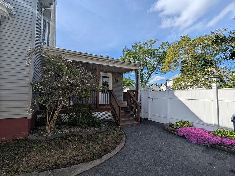 271 Eastern Ave — Photo 3