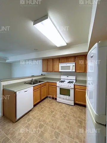 4011 Hemlock Ct — Photo 3