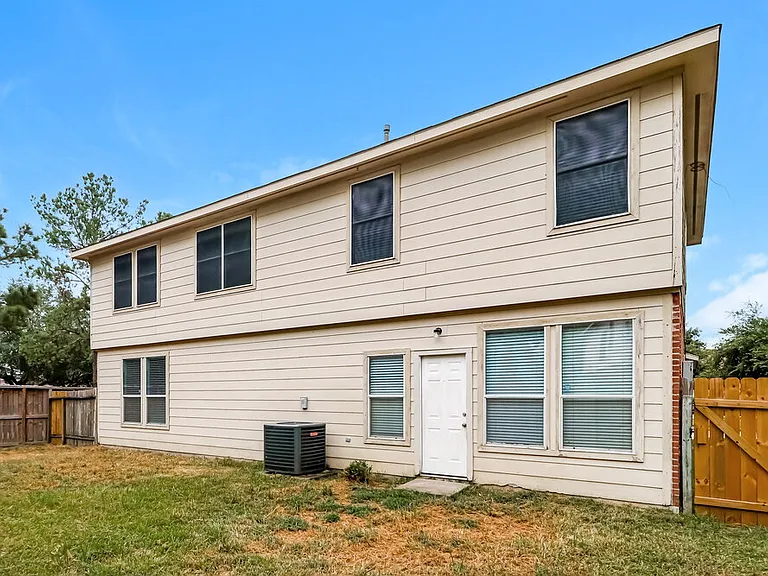 21202 Allenham Ct — Photo 17