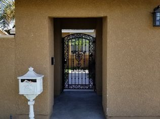2468 W Lullaby Ln, Anaheim, CA 92804