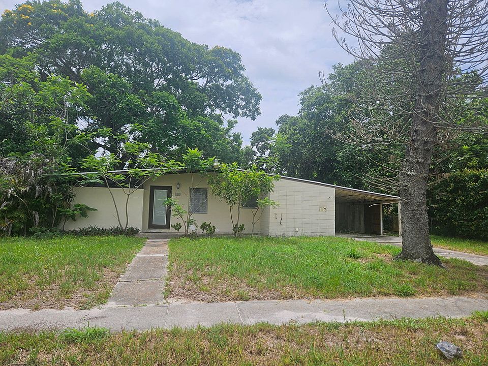 1st image of 174 SE Celestia Court